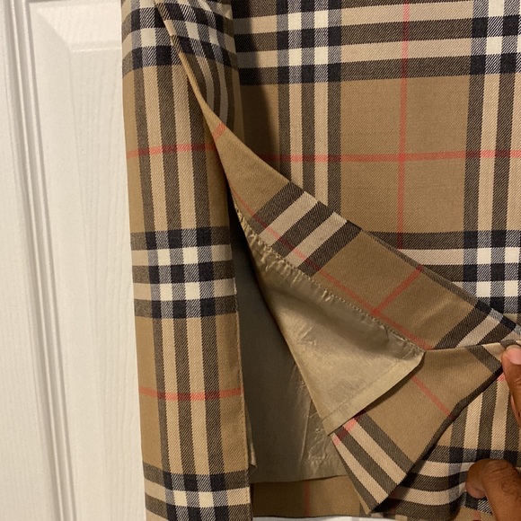 Burberry Vintage Classic Check Straight Skirt with Side Slit, Size 4 Appr 23 3/4 - Picture 3 of 7